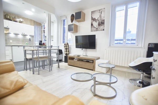 Televisión, videojuegos, estéreo