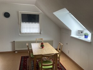 Dining - Gemütliche 2 Zimmer-wohnung in der Nähe des Europa-parks (Meißenheim)