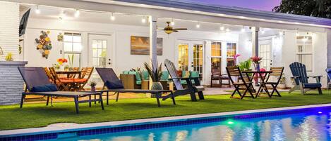 Outdoor pool, a heated pool