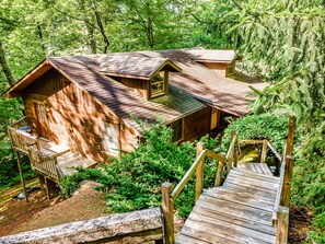 Exterior - Secluded Charming Smokies Cabin Minutes from Attractions (Gatlinburg)