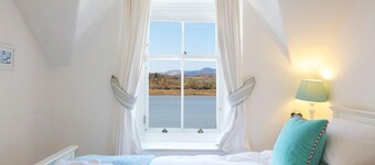 Allonby Cottage -  a cottage that sleeps 7 guests  in 4 bedrooms