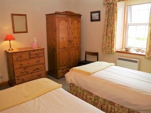 2 bedrooms, WiFi, bed sheets
