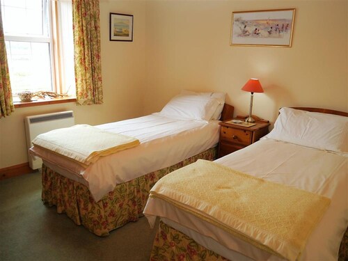 Branta Cottage -  a cottage that sleeps 4 guests  in 2 bedrooms