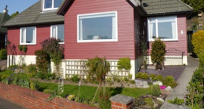 Arakhova - a house that sleeps 10 guests in 4 bedrooms