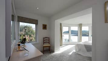 4 bedrooms, Internet, bed sheets