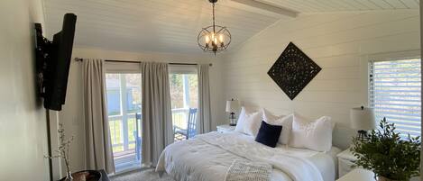 3 soverom, strykejern/-brett, reiseseng for barn og wi-fi (inkludert)