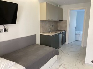 2 bedrooms, desk, iron/ironing board, free WiFi - Beautiful AqvaVilla in Poreč (Porec)