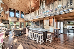 Interior - Private Lake- Amazing Views -2 Acres - Lux Cabin (Sevierville)