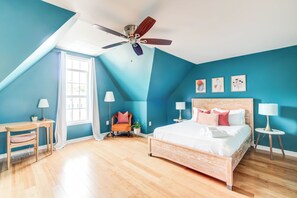 3 Schlafzimmer, Schreibtisch, Bügeleisen/Bügelbrett, Reisekinderbett