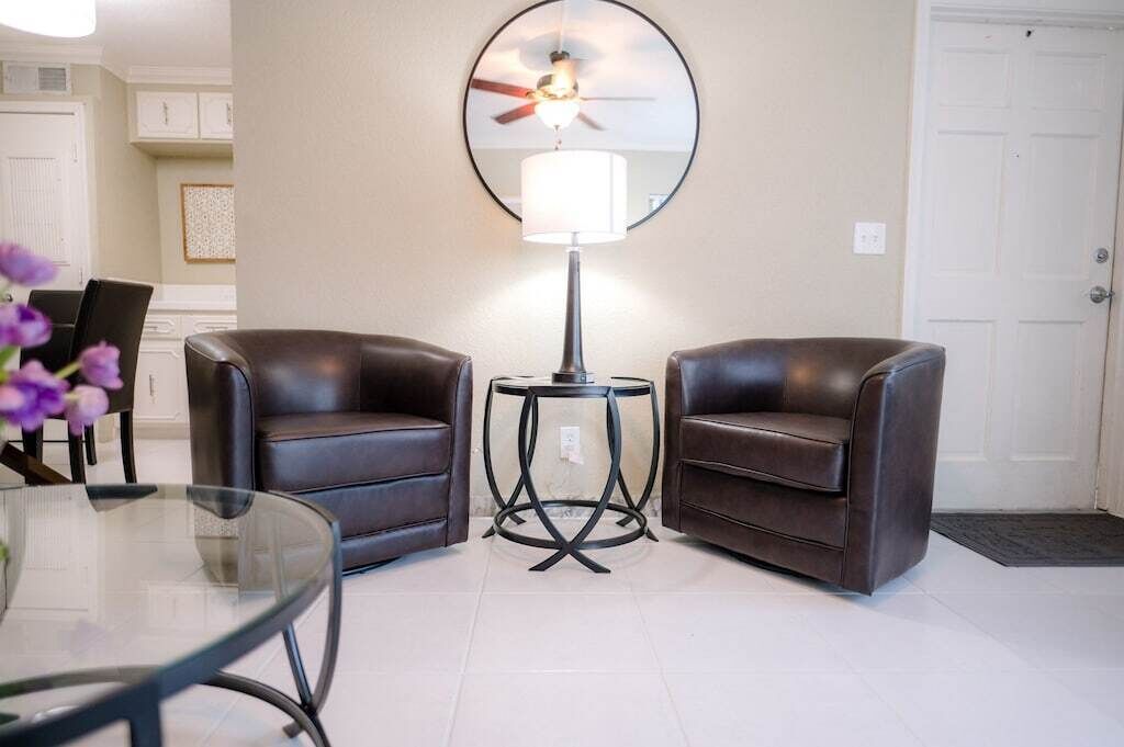 Paradise Shores #4 | 1 block to beach | 1 gig WiFi
