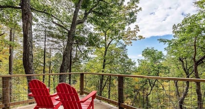 Cozy, Seasonal Geo-Dome with Heat/AC on Private Wilderness Reserve in Gunks.