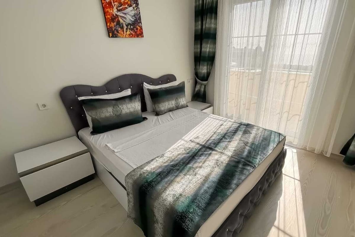 Standard Suite | 2 bedrooms, Egyptian cotton sheets, premium bedding, in-room safe