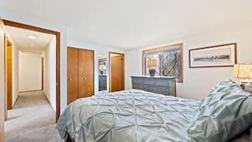 3 quartos, Wi-Fi de cortesia, roupa de cama