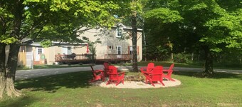 Premier Vacation Rental close to everything, pet friendly, WIFI, tasteful decor