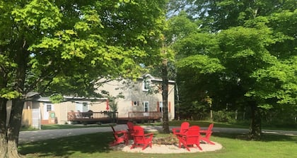 Premier Vacation Rental close to everything, pet friendly, WIFI, tasteful decor