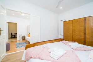 2 habitaciones, tabla de planchar con plancha y wifi gratis 