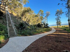 Property grounds - Large fam home, ideal for entertaining, & pets, close to beach, parks and nature (Maloneys Beach)