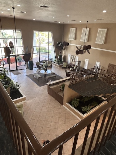 Club Destin. Indoor pool, outdoor pool, Beach access