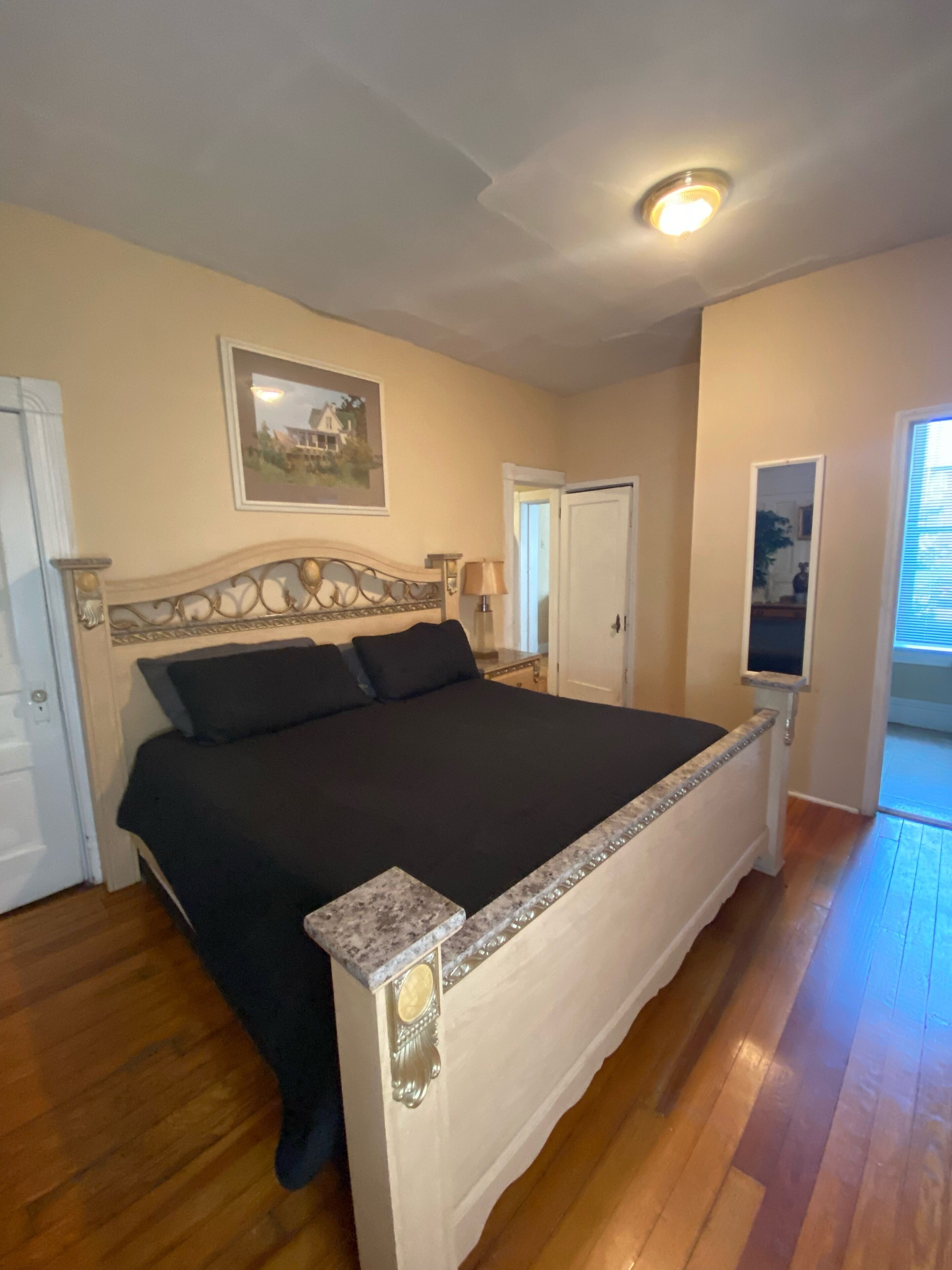 2 soverom, strykejern/-brett, wi-fi (inkludert) og sengetøy