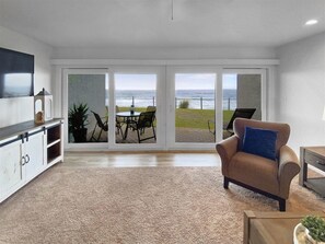 Interior - GULF FRONT - Amazing Views 2 Bikes - Blue Mountain Villas 14 (Santa Rosa Beach)