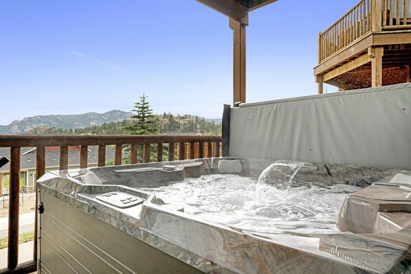 Tina de hidromasaje al aire libre