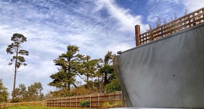 Sea La Vie - At the entrance to MacKerricher State Park and is in walking distance