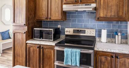 Sea La Vie - At the entrance to MacKerricher State Park and is in walking distance