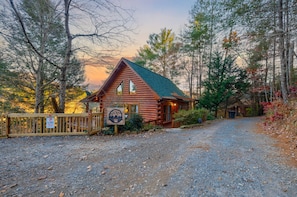 Exterior - Pet-Friendly-Lakefront Cabin w/Amazing Views-Hot Tub (Cherry Log)