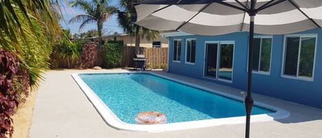 Piscine extérieure, piscine chauffée