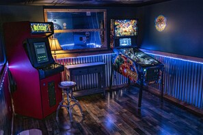 Spielezimmer