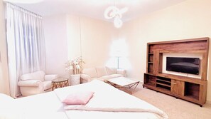 1 slaapkamer, een strijkplank/strijkijzer, wifi, beddengoed