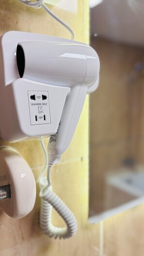 Bathtub, hair dryer, towels, soap - Canal View One BHK  Apartment With Parking (ajman)