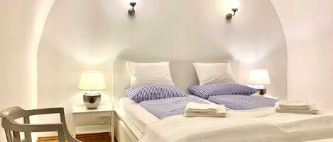 2 chambres, bureau, Wi-Fi, literie fournie