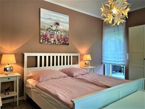 1 habitación, tabla de planchar con plancha, wifi y ropa de cama 