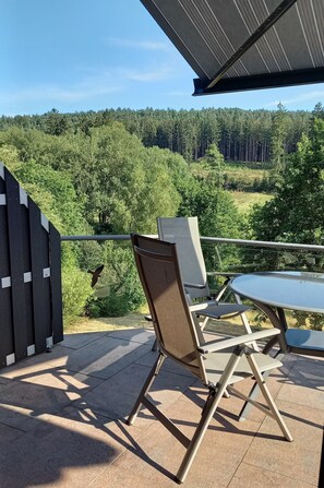 Outdoor dining - Ferienwohnung Mossauer Höhe (Mossautal)