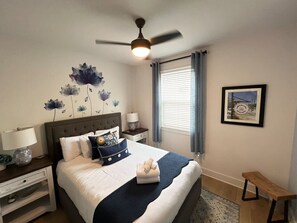 3 室のベッドルーム、デスク、アイロン / アイロン台、WiFi