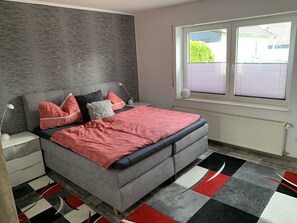 2 bedrooms, free WiFi, bed sheets, wheelchair access - Feienwohnung Susanna (Brilon)