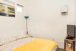 アパートメント ベッド (複数台) | 2 室のベッドルーム、アイロン / アイロン台、WiFi (無料)、ベッドシーツ