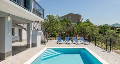 Vacation House With the Pool, Near River Cetina
