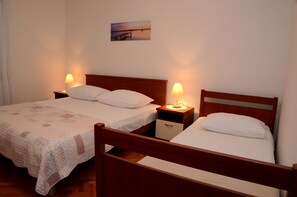 3 chambres, accès à Internet, literie fournie
