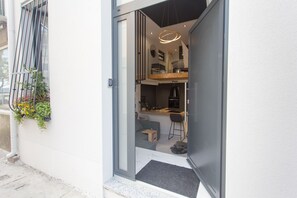 1 bedroom, iron/ironing board, free WiFi, bed sheets - Beautiful, Modern Apartment Near the Sea, Croatia (Kastela)