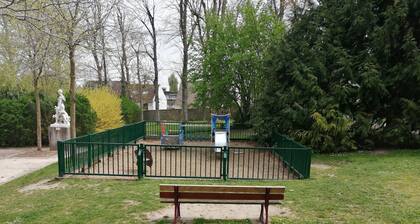 Joli F2, Refait à Neuf, Tout Équipé