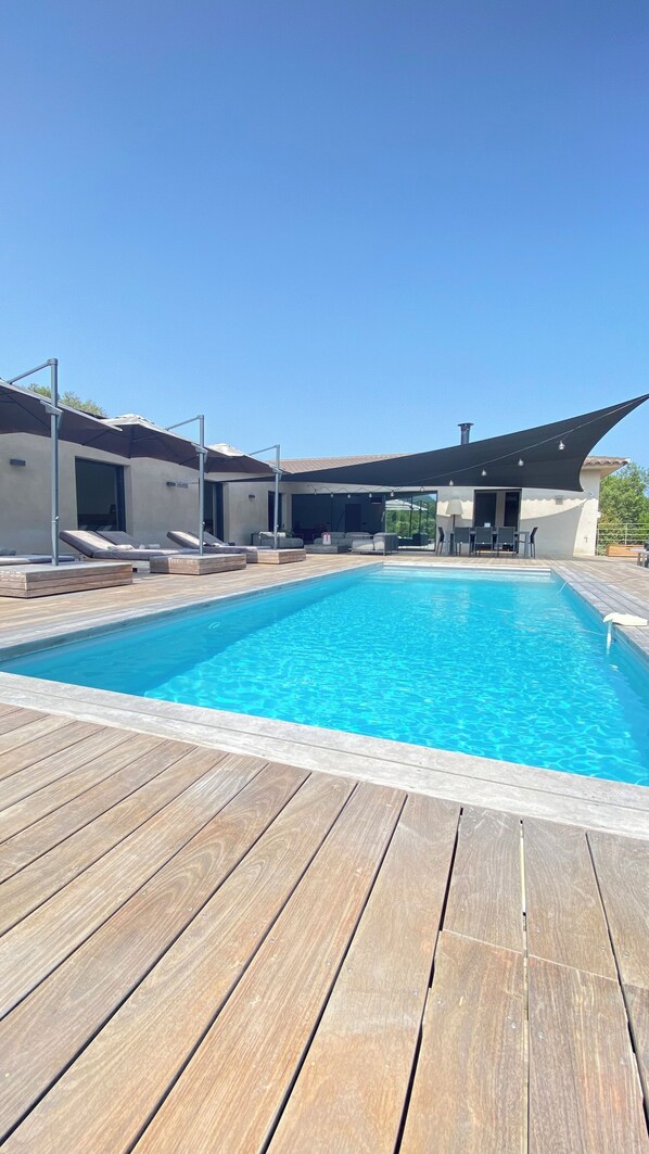 Outdoor pool, a heated pool