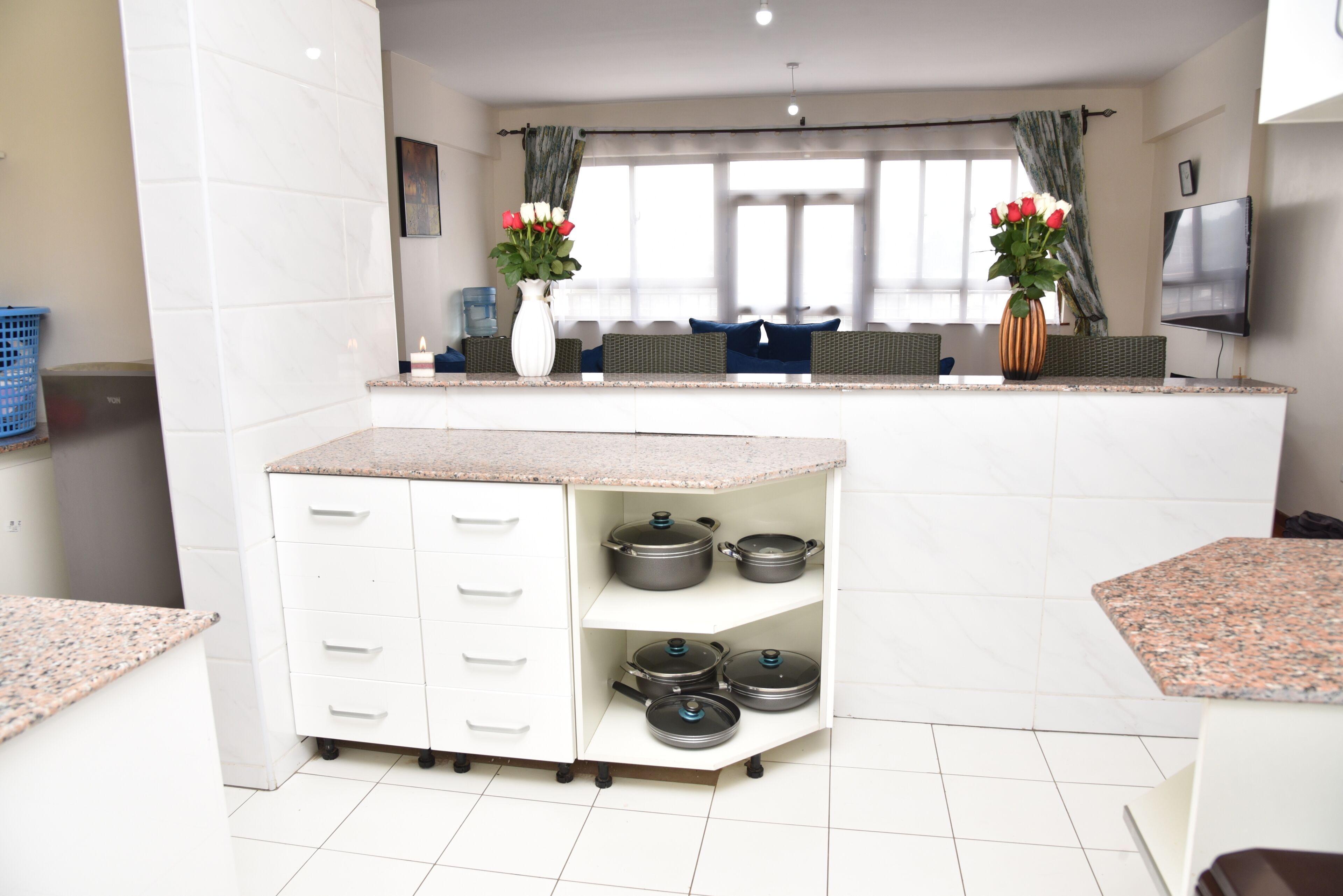 Kühlschrank, Mikrowelle, Ofen, Wasserkocher