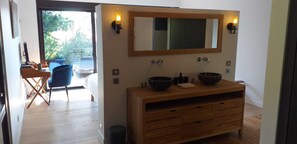 5 bedrooms, iron/ironing board, WiFi, bed sheets - Villa, pool, 200 m from Eyrac beach, south-facing terrace, like a lodge. (Arcachon)