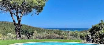Villa 3 Chbres Avec vue Panoramique sur la Mer, Piscine Chauffée et Proche Plage