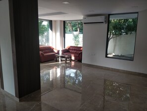 Sala de estar en el lobby