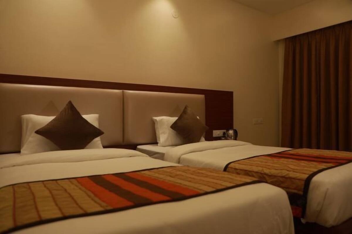 Desk, iron/ironing board (on request), WiFi (free), bed sheets