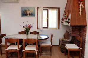 Appartement, plusieurs lits | Cuisine privée | Réfrigérateur, four, plaque de cuisson, lave-vaisselle