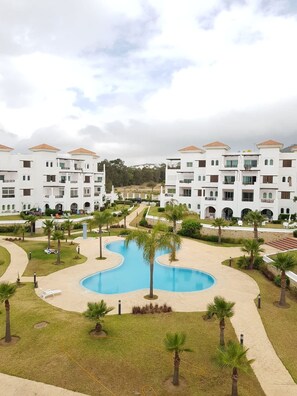 Outdoor pool - Appartement 2 Chambres, Résidence Maha Beach Avec Piscines (Cabo Negro)